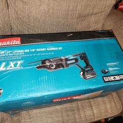 18V LXT Lithium-Ion 7/8 in. Cordless SDS-Plus Concrete/Masonry Rotary Hammer Drill Kit w/ (2) batteries 5.0Ah, Bag