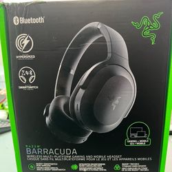 Razer Barracuda Wireless Gaming & Mobile Headset (PC, PlayStation, Switch, Android, iOS): 2.4GHz Wireless + Bluetooth - Integrated Noise-Cancelling Mi
