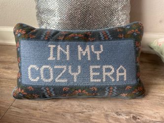 Embroidery pillow 9x15