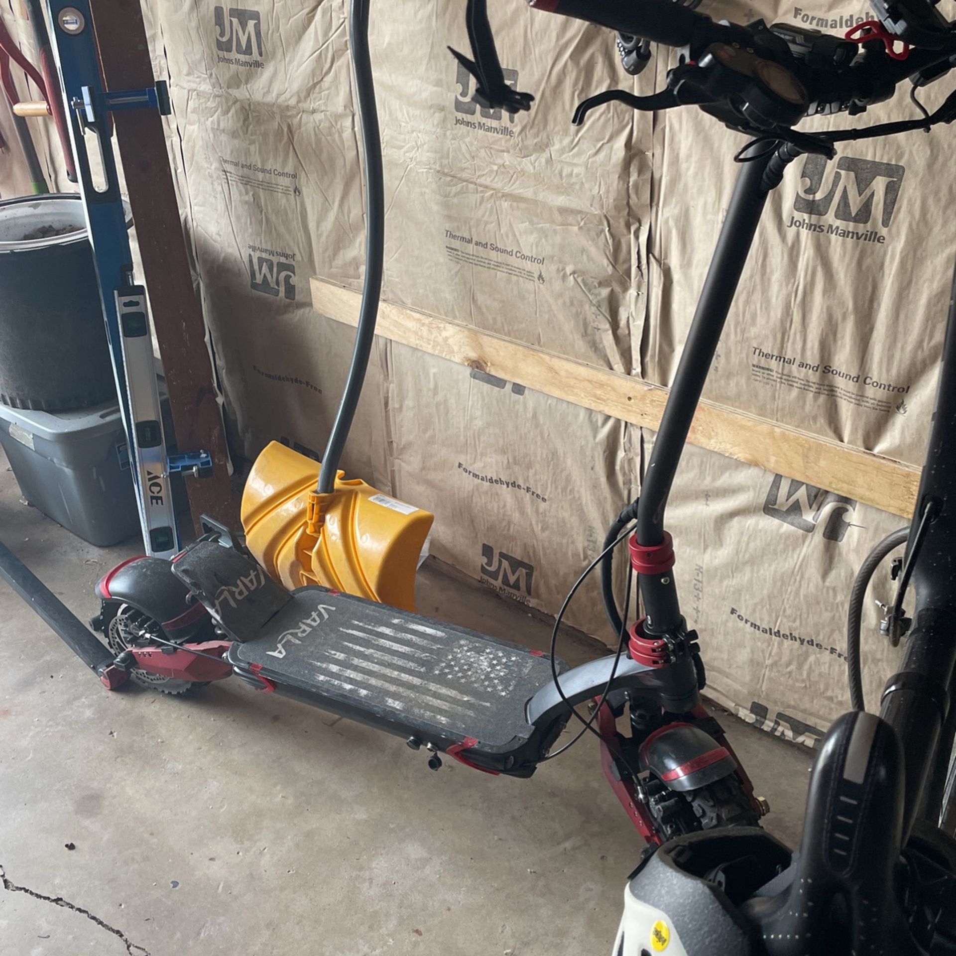 Varla Eagle One Dual Motor Electric Scooter, Damaged In accident