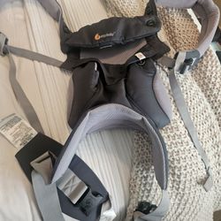 Ergobaby Carrier