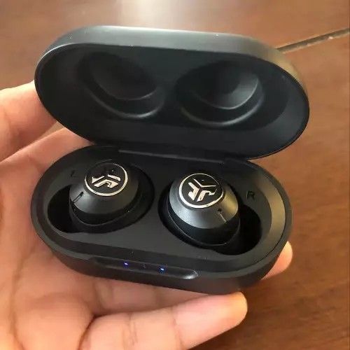 JBL Noise Cancelling Bluetooth Headphones