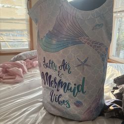 Girls Bedroom With Decor Mermaids