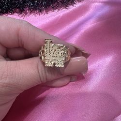 14k Gold LA Ring