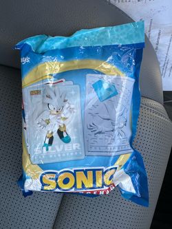 Wendy’s Sonic card toy Silver the hedgehog