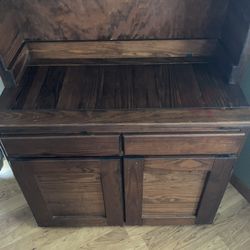 WOODEN TV STAND 