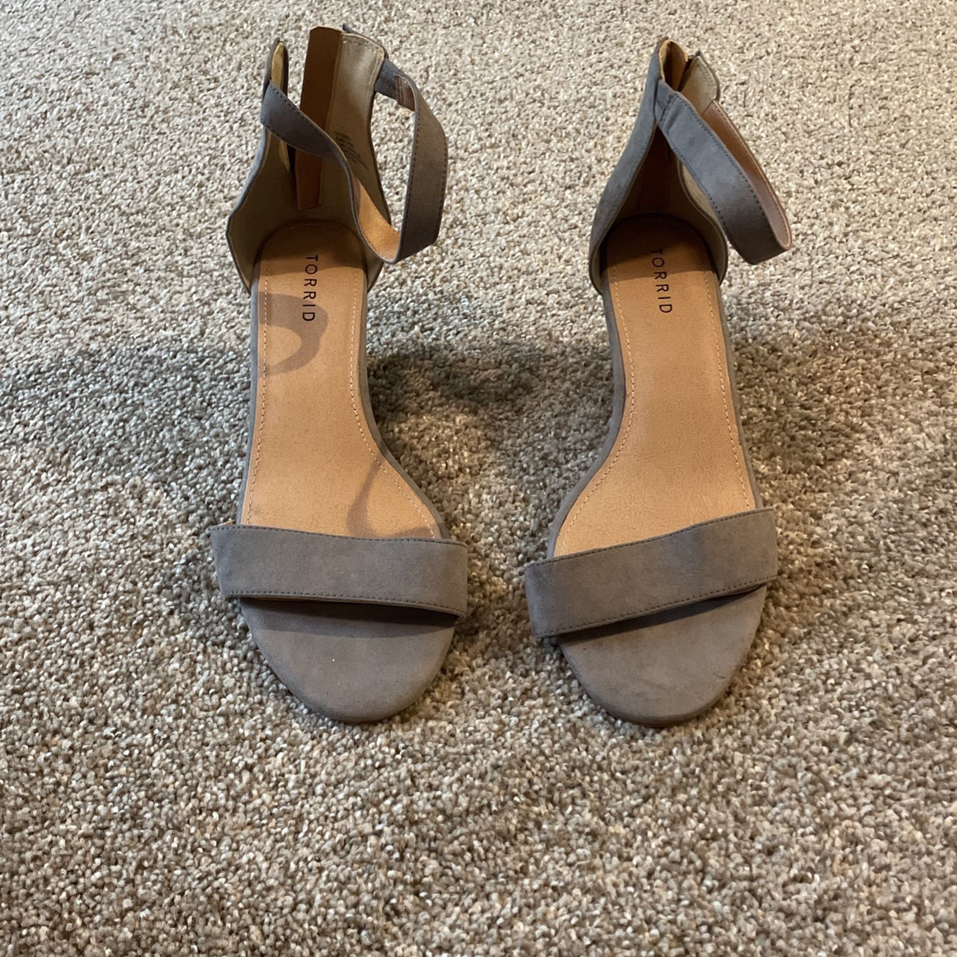 Wedges Gray Suede 