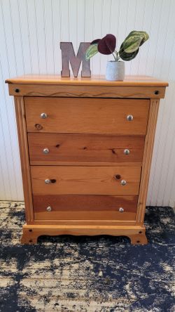 ANTIQUE SOLID WOOD DRESSER