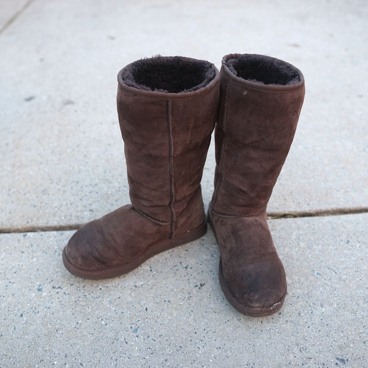 UGG Australia Classic Tall 5815 Brown Suede Shearling Boots Women’s Size 9