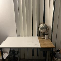 Desk (very Good Condition)