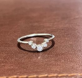 Bezels nesting band in solid 14K shiny white gold, size 6 ( sizable)