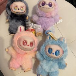 Lavinia Lafufu Labubus