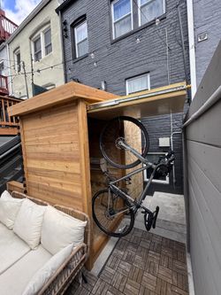 Green Roof shed W/bike Storage I