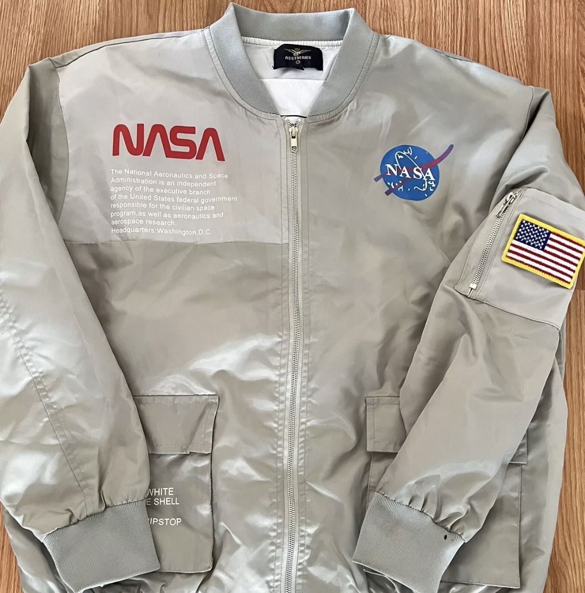 Asstseries NASA jacket Reflective Gray Logo & Flag (SZ XL) | Unisex Casual