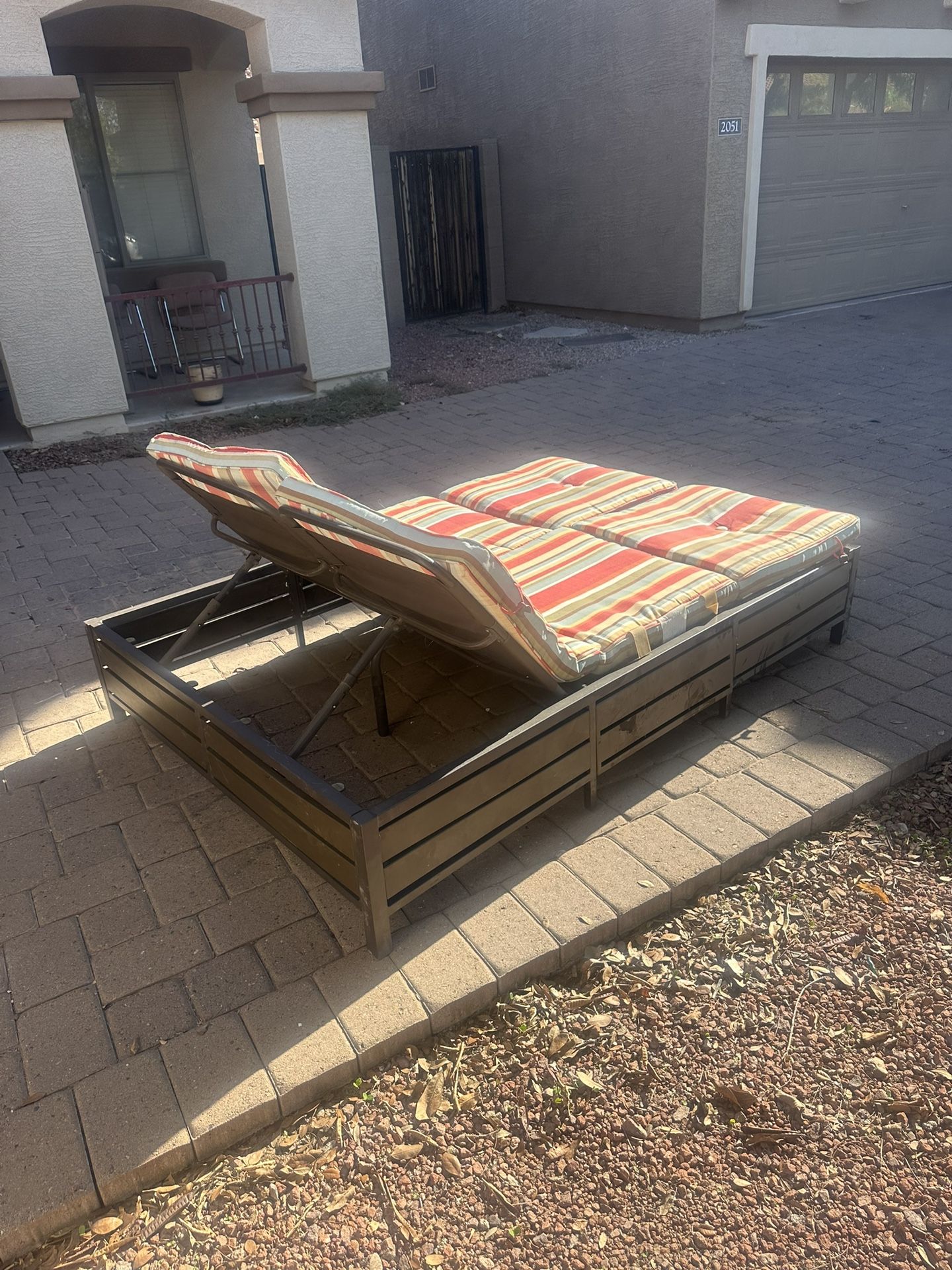 Lawn Chill Beach Couch