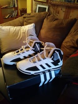 Adidas Mint Condition size 11
