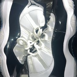 Jordan 11 Concords Black And White 