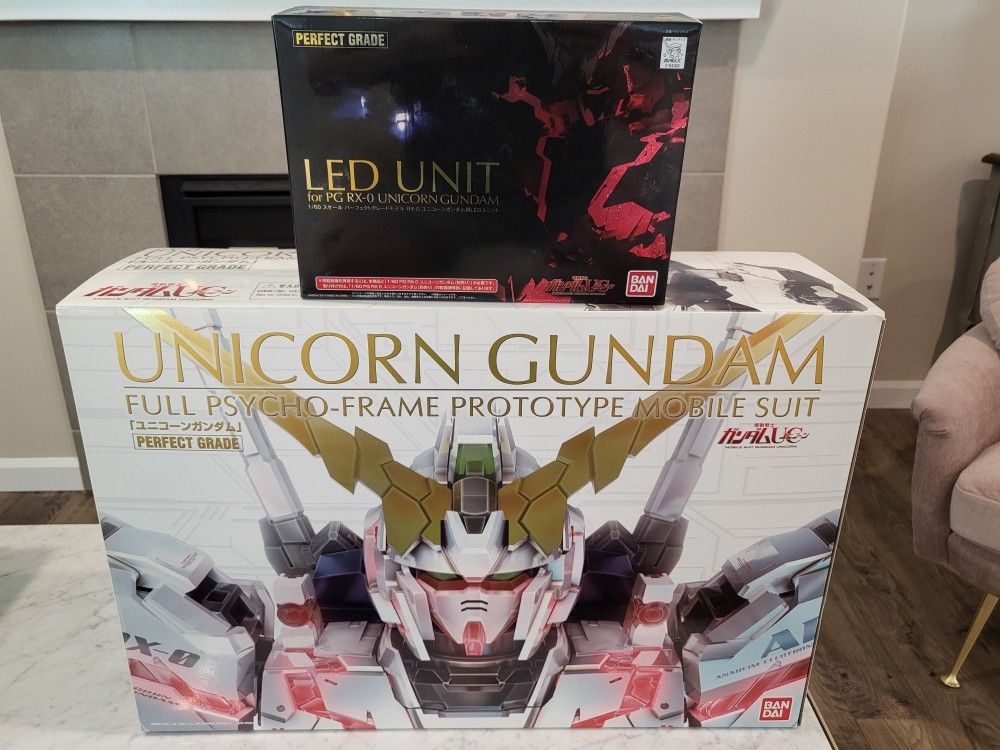 Bandai PG Unicorn Gundam w/ LED Kit.