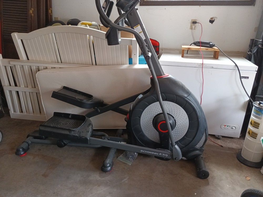 Schwinn 430 Elliptical