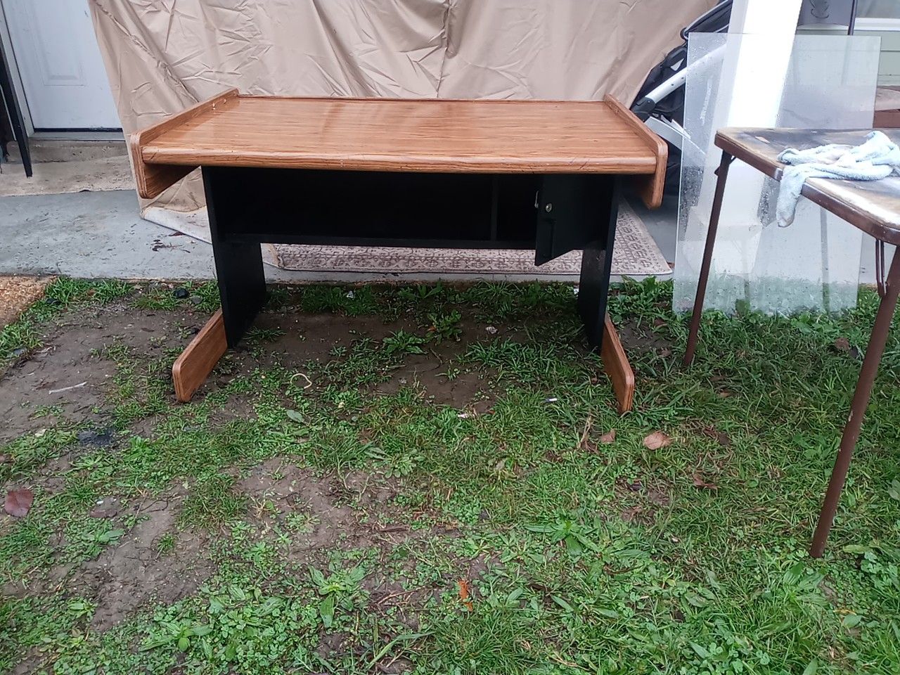 School desk, teacher's desk office desk ect