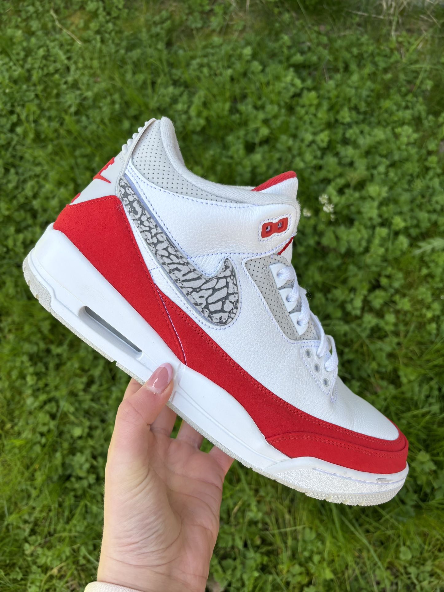 Jordan 3 Tinker White University Red