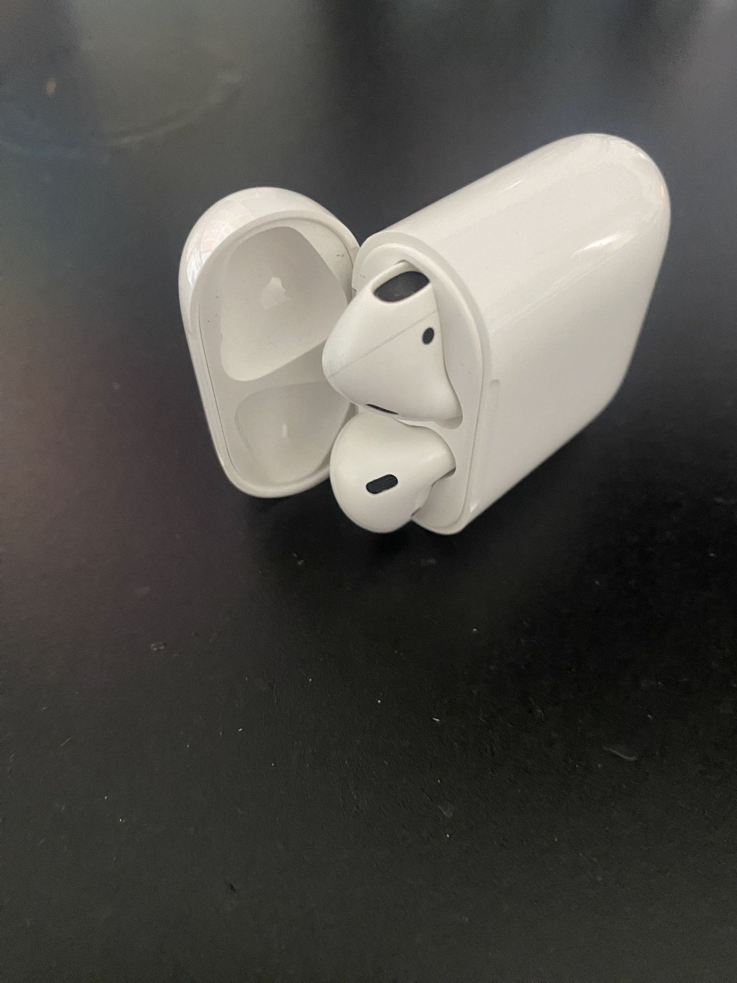 AirPods 2nd gen version 6F21