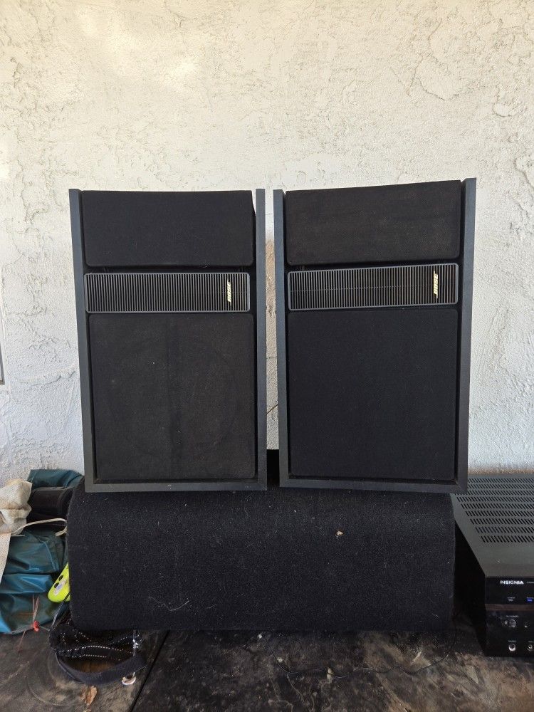 Bose 301 II Speakers 
