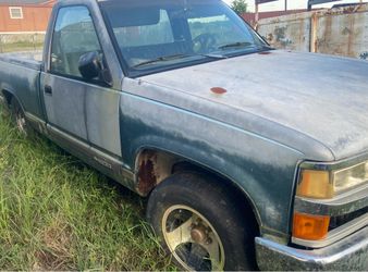 (2) 1990s Chevy C1500 Project Trucks