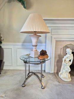 Moving: Display table and 2 end tables