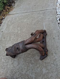 Toyota Exhaust Manifold 4 cylinder