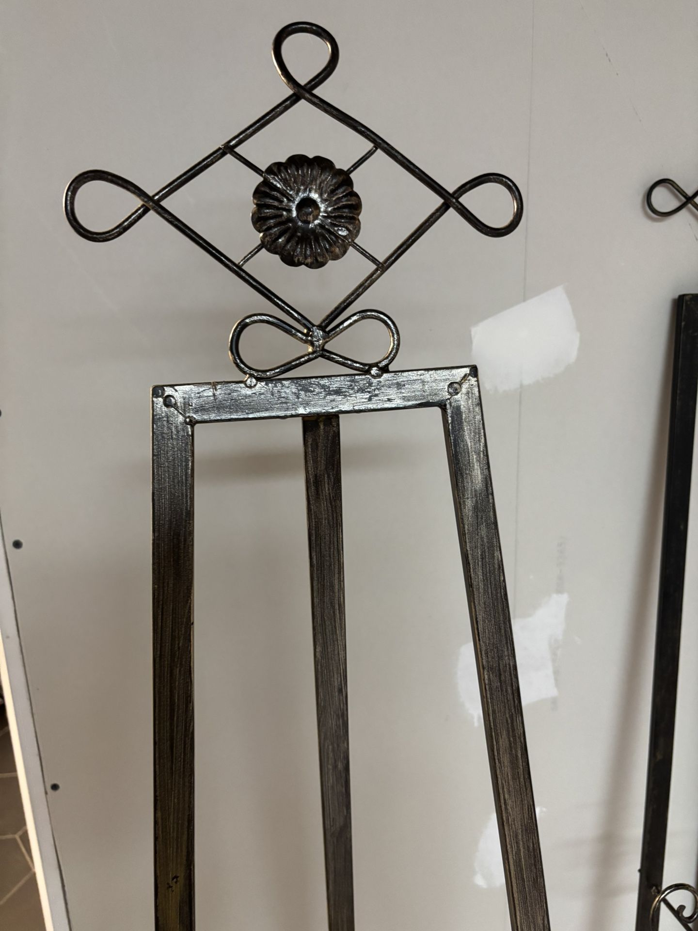 Brushed Gold Accent easel.