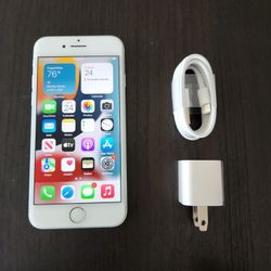 iPhone 7 - UNLOCKED - Like New  