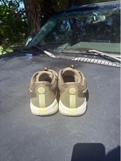 Nike Sabrina size 9