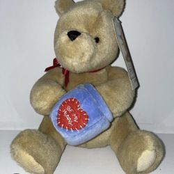 CLASSIC POOH WITH HONEY POT WITH HEART