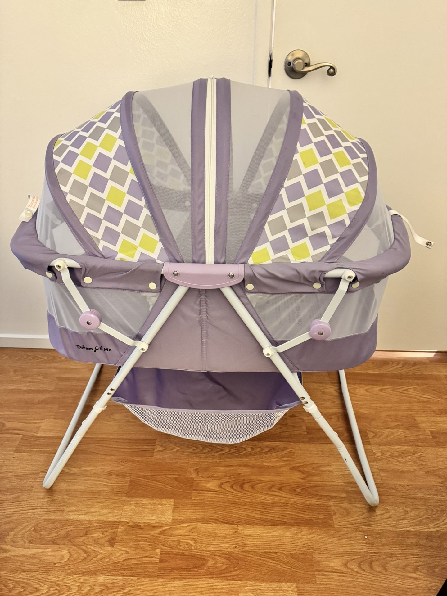 Dream Of Me Portable Bassinet