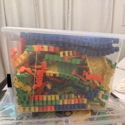 Flexible Race Track Toy 