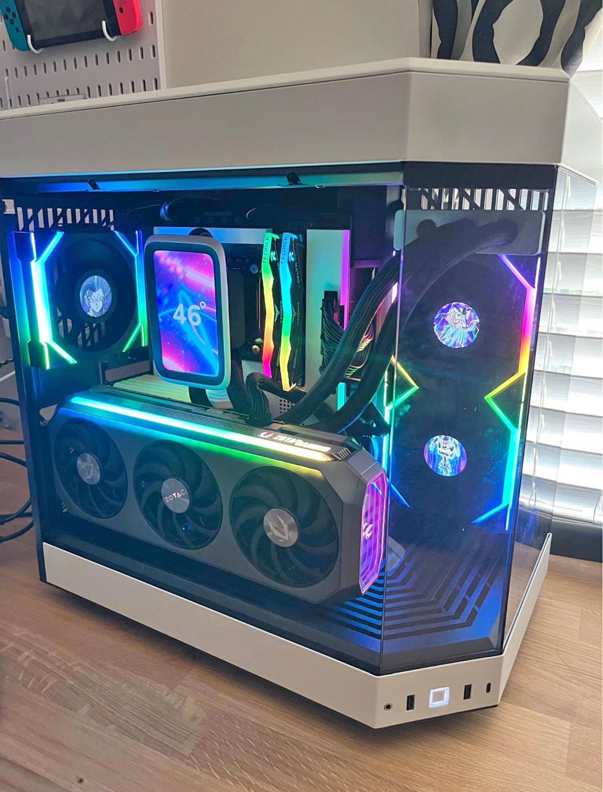 High end gaming pc (rtx 5080 2tb SSD HYTE y60 64gb DDR5 z790 lian li wireless lcd fans)