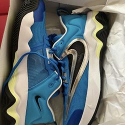 New Nike Giannis Men’s Size 11