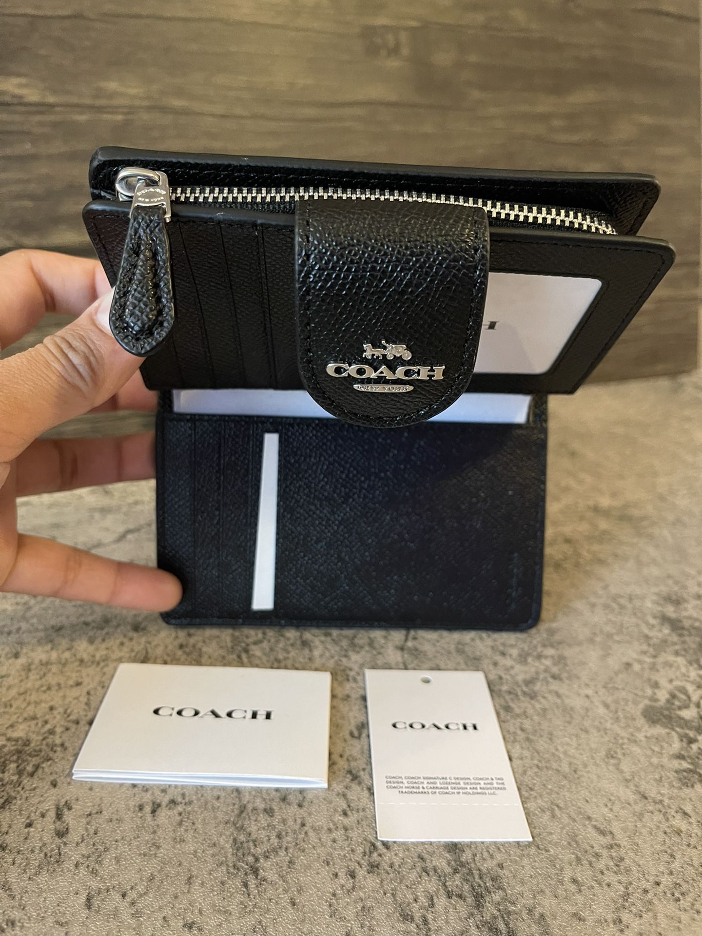 Authentic Coach Wallet Jewelry Accessories