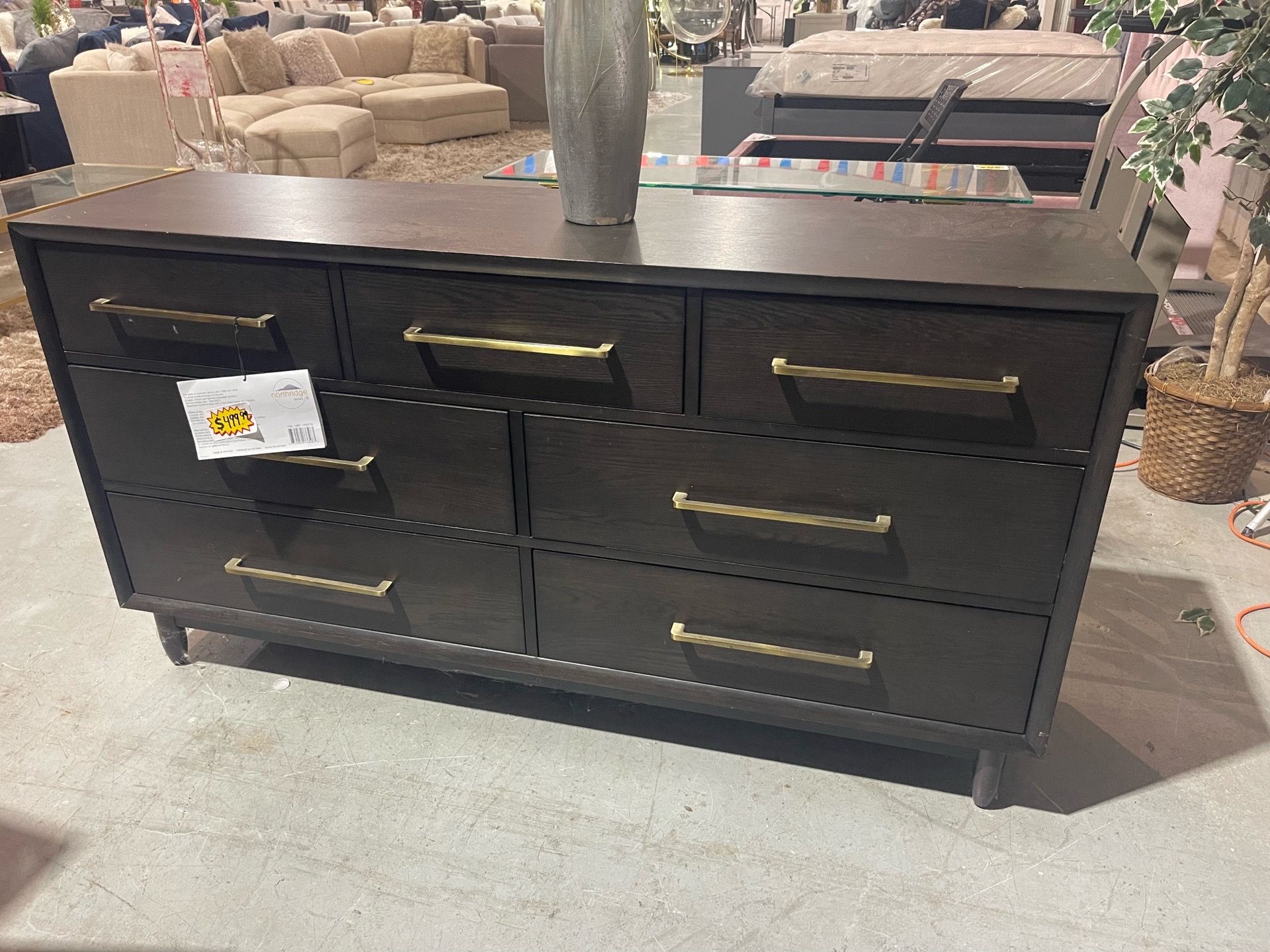 Dresser