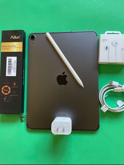 Apple IPad Air 5th Generation (10.9” Liquid Retina / M1 chip/ 2022 Model) 64GB Wifi + Cellular (5G) with Pen, Keyboard  & Accessories