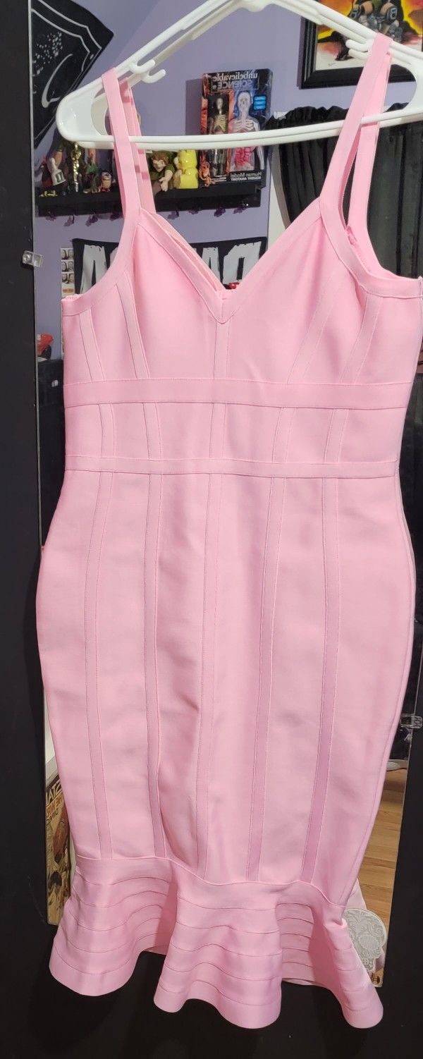 New Wolddress Strappy Cocktail Fishtail Bandage Dress Size XL Needs Dry Cleaning