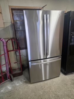 Ge french doors Refrigerator Stainless Steel New Condition From Scratch And Dent minor Cosmetic Issues warranty Financing With Snap If You Qualify