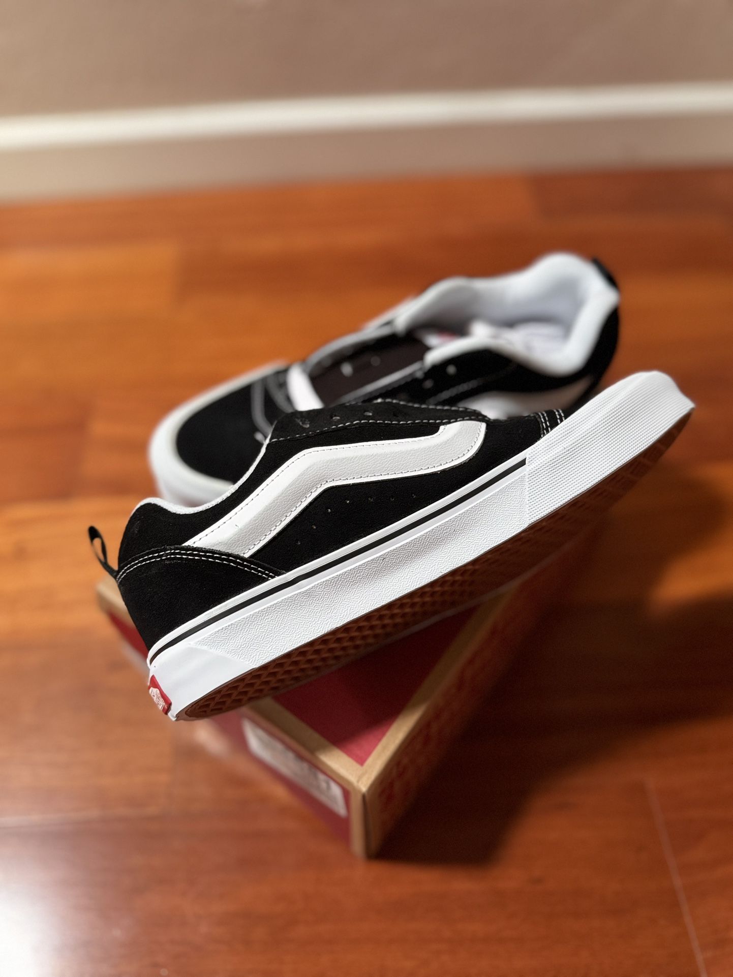 Vans Knu Skool Size 9 Men’s Brand New
