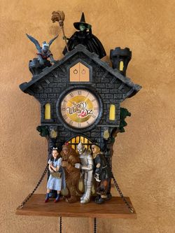 Bradford Exchange Wizard of Oz Cuckoo Clock – Limited Edition – Lights, Motion & Sound