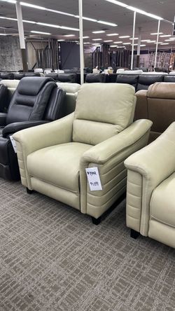 Barcalounger Malone Cream Recliner