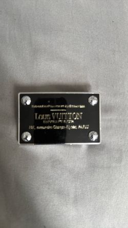 Louis Vuitton belt buckle