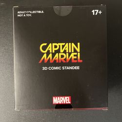 Loot Crate Exclusive Captain Marvel 3D Comic Standee Statue 2019 New Sealed