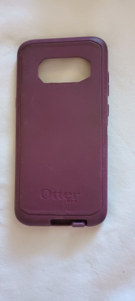 Otter Box. Burgundy.
