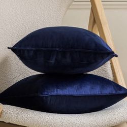 JIAHANNHA Velvet Navy Blue Throw Pillow Covers 18x18 Inches Pack of 2 Soft Decorative Square Cushion Covers for Couch Sofa Bed Livingroom Car,45x45Cm